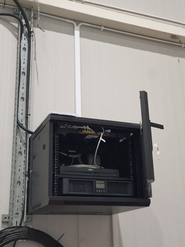 Monitoring hali w Czeladzi.