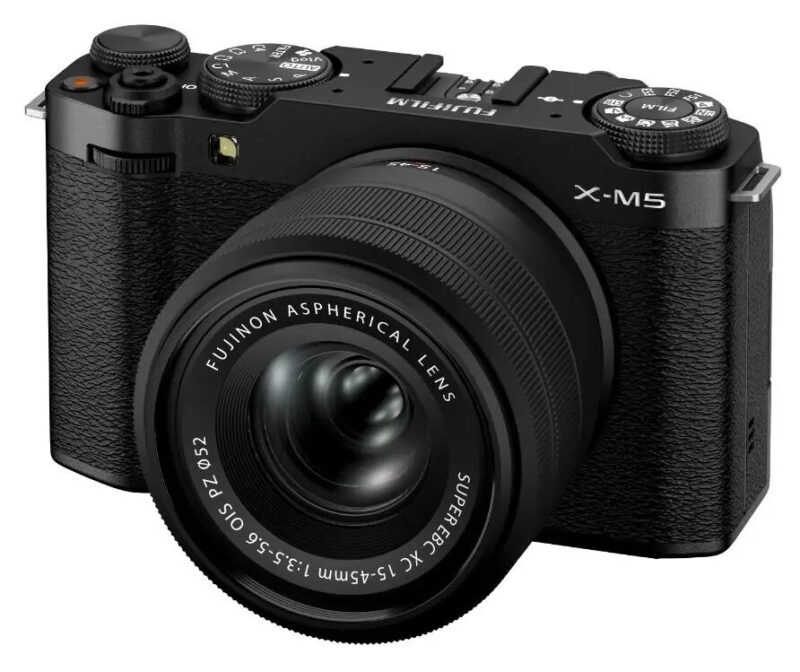 Fujifilm X-M5 + XC 15-45 mm
